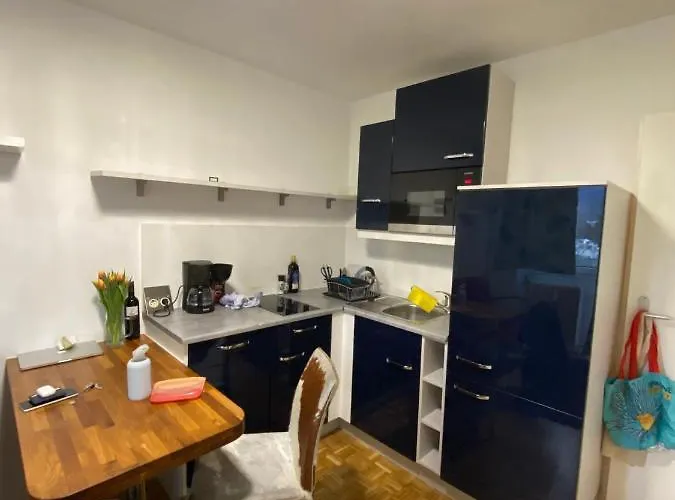 Wohnung In Bahnhofsnaehe Mit Balkon - 35 M2
