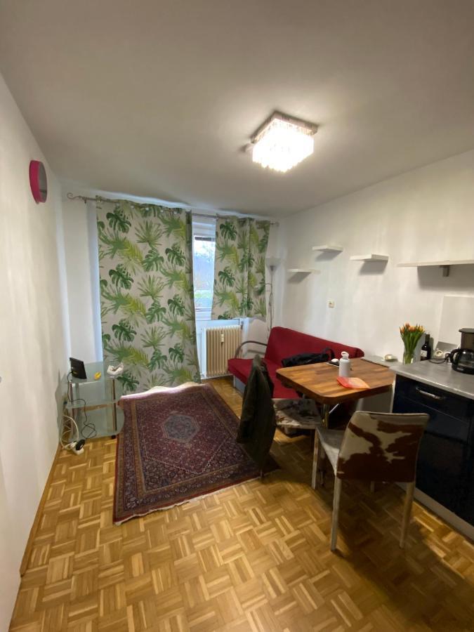 In Bahnhofsnaehe Mit Balkon - 35 M2 Apartment *